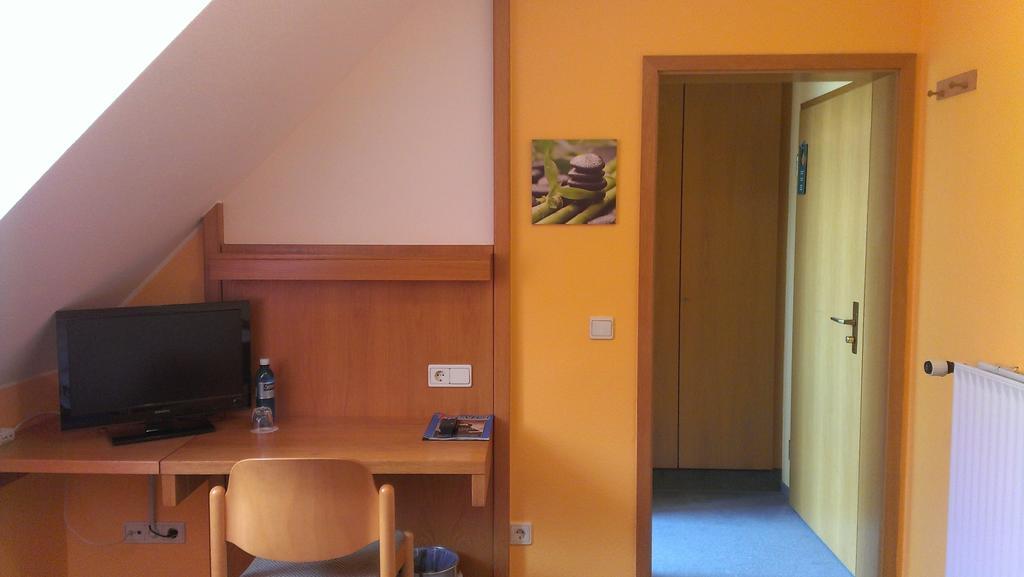 Gasthof Landhotel Gruner Baum Cadolzburg エクステリア 写真