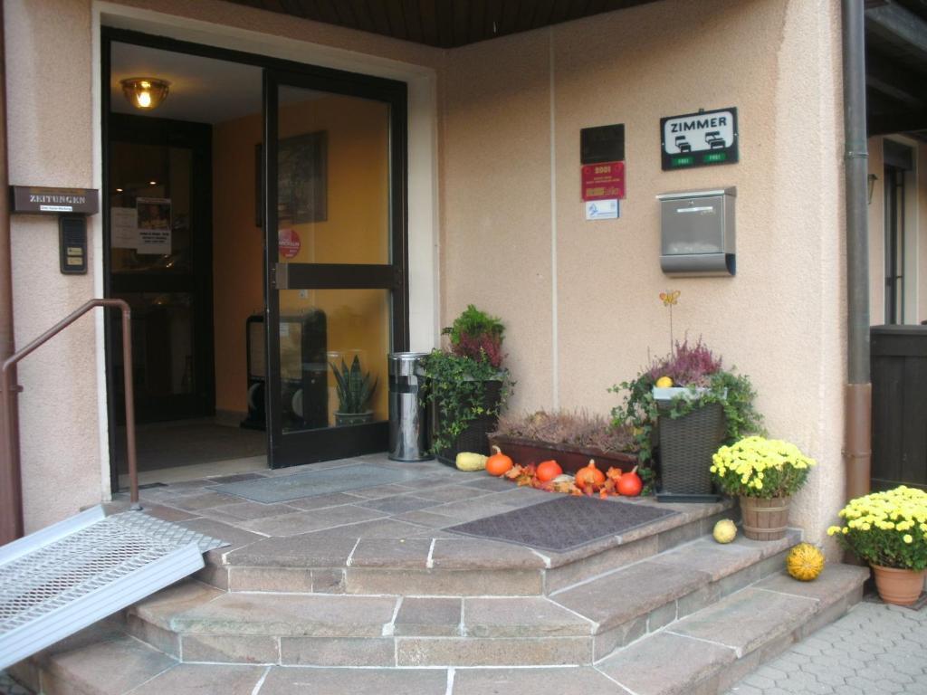 Gasthof Landhotel Gruner Baum Cadolzburg エクステリア 写真